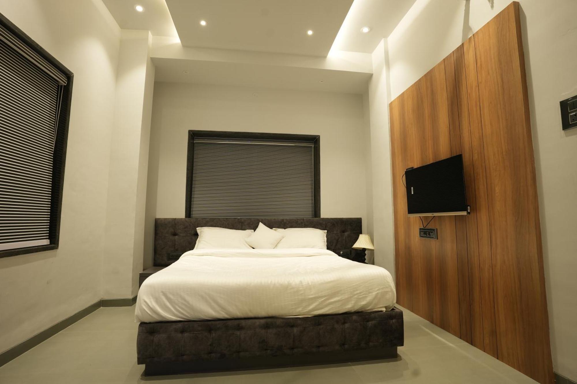 Hotel Mountain View Нашик Екстериор снимка